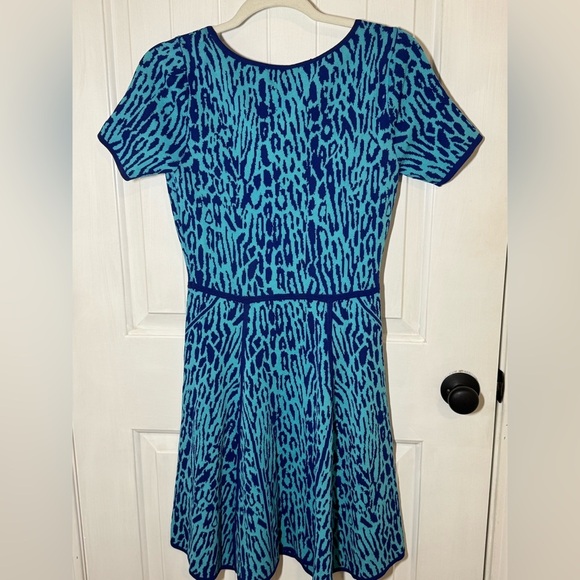 Catherine Malandrino - Teal and Navy Patterned knitted Dress. - Picture 2 of 7